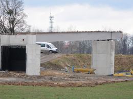 Kładka pieszo-rowerowa nad Kanałem Ulgi będzie gotowa na jesień