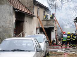 Pożar domu jednorodzinnego w Ligocie Górnej. Znaleziono zwęglone ciało