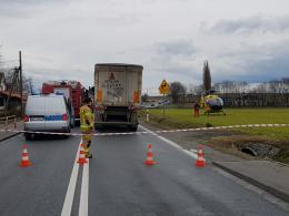 Pasażer osobówki zasłabł podczas jazdy. Nie udało się go uratować