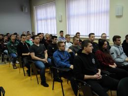 Opolski NFZ uczy maturzystów jak samodzielnie korzystać z opieki zdrowotnej