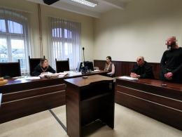 Opolanin pociął twarz obywatelowi Niemiec. Ruszył proces