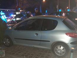 Nietrzeźwy kierowca staranował zaparkowane auta