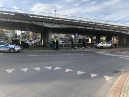 Nieuwaga kierowcy przyczyną porannej kolizji na rondzie w Opolu