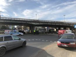 Nieuwaga kierowcy przyczyną porannej kolizji na rondzie w Opolu