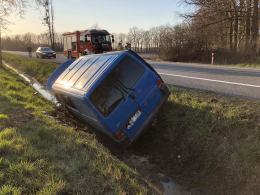Utrudnienia w Dąbrowie. Zderzyły się trzy samochody