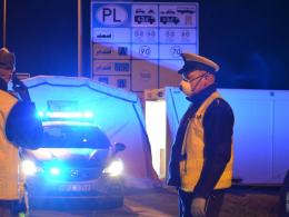 Nocna zmiana - policja pokazuje jak wygląda ich praca na granicy