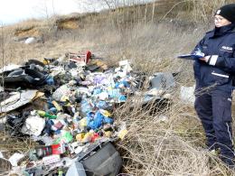 21-latek pozbył się śmieci - został namierzony przez policjantów