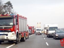 Bus dachował na 275 km autostrady A4 