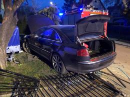 Pijana 29-latka potrąciła mężczyznę a potem wjechała w posesję na osiedlu Chabrów