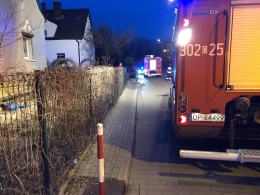 Pijana 29-latka potrąciła mężczyznę a potem wjechała w posesję na osiedlu Chabrów
