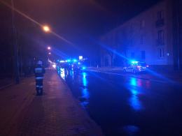 Wypadek w Zawadzkiem. Auto potrąciło mężczyznę i psa na pasach