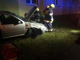 Wypadek w Zawadzkiem. Auto potrąciło mężczyznę i psa na pasach