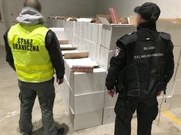 Przewozili 5,5 miliona papierosów bez akcyzy pomiędzy płatkami owsianymi