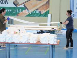 Setki maseczek dziennie powstaje w Komprachcicach dzięki inicjatywie społecznej
