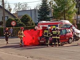Zderzenie samochodu osobowego i jednośladu w Lewinie Brzeskim