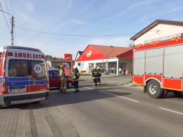 Zderzenie samochodu osobowego i jednośladu w Lewinie Brzeskim