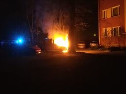 Pożar samochodu osobowego na ulicy 1 Maja w Opolu