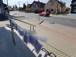 W Dobrzeniu Wielkim powstał oryginalny "maseczkomat"