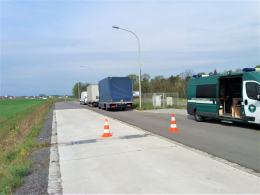 Przeciążone busy to nie tylko zagrożenie na drodze, ale także nielegalna konkurencja