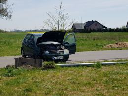 Dobrzeń Wielki: Kobieta wjechała w latarnię