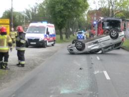 Namysłów: 19-latka nie ustąpiła pierwszeństwa. Jedno z aut dachowało