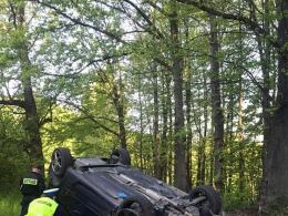 Wypadek w powiecie nyskim. W pojeździe nie zastano kierowcy