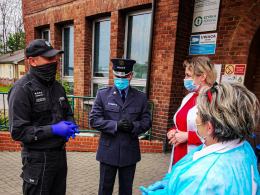 Służba więzienna wspomogła potrzebujące placówki. Zakupiono płyn do dezynfekcji