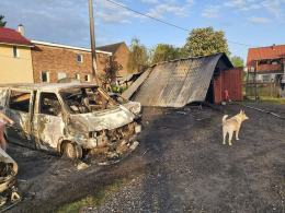 4 samochody i budynek gospodarczy spłonęły dziś w nocy w powiecie nyskim