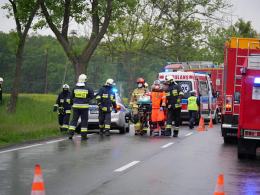 Śmiertelny wypadek na DK40 w Pokrzywnicy. Nie żyje kierowca