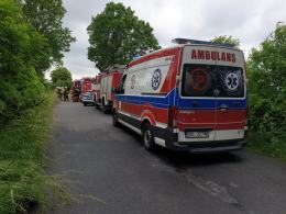 Dachowanie w Jaśkowicach w powiecie kluczborskim. Zadysponowano śmigłowiec LPR
