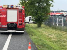 40-letni kierowca ranny po zdarzeniu w Dąbrowie