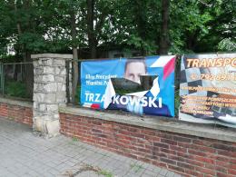 Kto niszczy banery wyborcze dwóch głównych kandydatów na prezydenta RP?