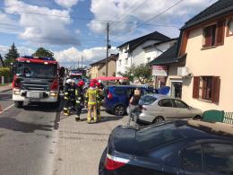 Utrudnienia na trasie Opole-Prudnik po zderzeniu 3 pojazdów w Górkach