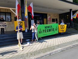Manifestacja Młodzieżowego Strajku Klimatycznego pod Urzędem Wojewódzkim zakłócona