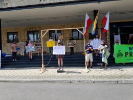 Manifestacja Młodzieżowego Strajku Klimatycznego pod Urzędem Wojewódzkim zakłócona