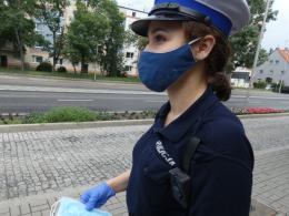 Zasłaniaj usta i nos w komunikacji miejskiej