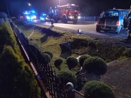 Wypadek w Brynicy. Młody mężczyzna pijany i bez uprawnień