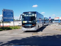 Ponad 25 autokarów wyjechało na ulice miasta. Rozpoczął się protest
