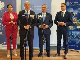 Minister Rodziny Pracy i Polityki Społecznej podsumował w Ujeździe rządowe projekty wsparcia