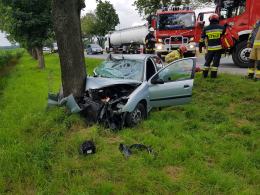 Wypadek na DK 94 przed Strzelcami Opolskimi. Ranna kierująca osobówką