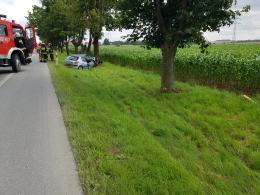 Wypadek na DK 94 przed Strzelcami Opolskimi. Ranna kierująca osobówką