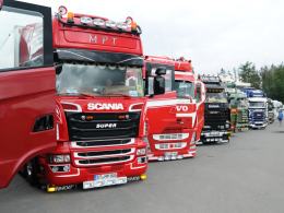 Najpiękniejsze ciężarówki zjechały do Polskiej Nowej Wsi. Rozpoczął się Master Truck