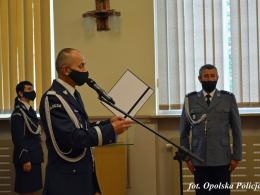 21 nowych policjantów ślubowało na sztandar