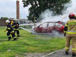 Renault spłonęło w powiecie strzeleckim