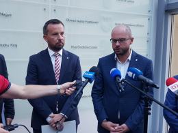 Liderzy klubów w sejmiku murem za marszałkiem Andrzejem Bułą