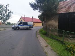 Kantorowice: Samochód osobowy uderzył w drzewo