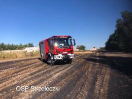 6 zastępów straży i dromader w akcji gaśniczej ścierniska w Smolarni