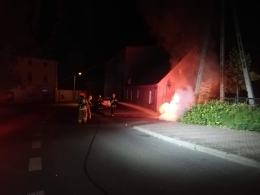 Nocny pożar samochodu w Leśnicy