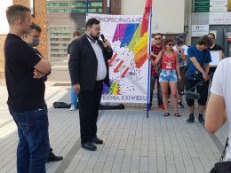 Tęczowe Opole murem za Margot, narodowcy z kontrmanifestacją