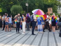 Tęczowe Opole murem za Margot, narodowcy z kontrmanifestacją